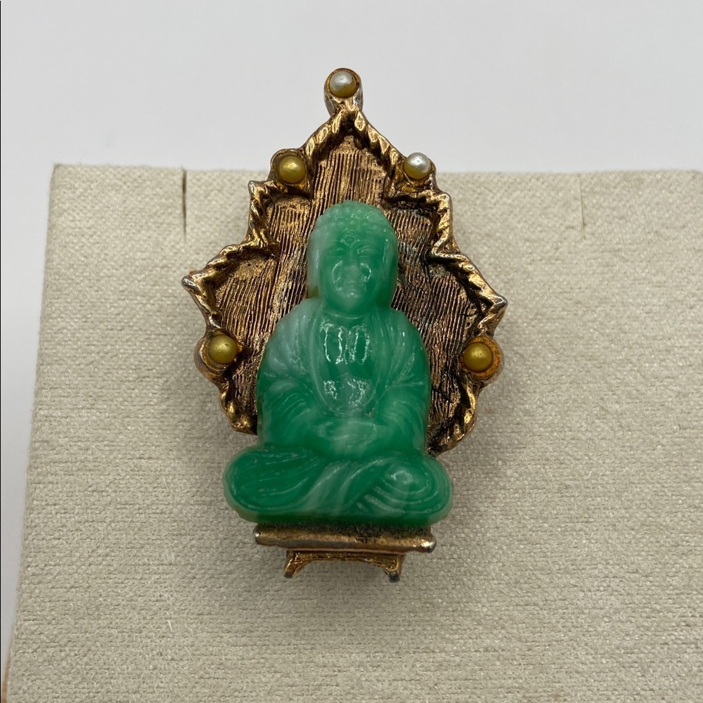 Vintage Green Jade Resin Gold Plated Faux Pearl Budha Brooch Pin